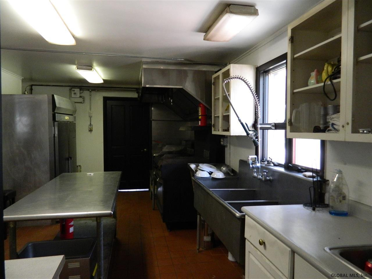 989 River Road Rotterdam, NY 12306 - Photo 6 of 24 Photo 6