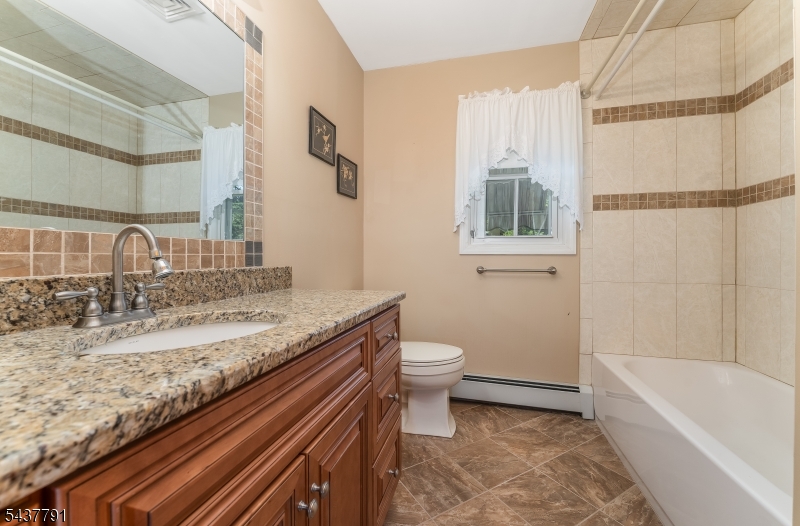 24 Hardscrabble Hill Road Flemington, NJ 08822 - Photo 16 of 35