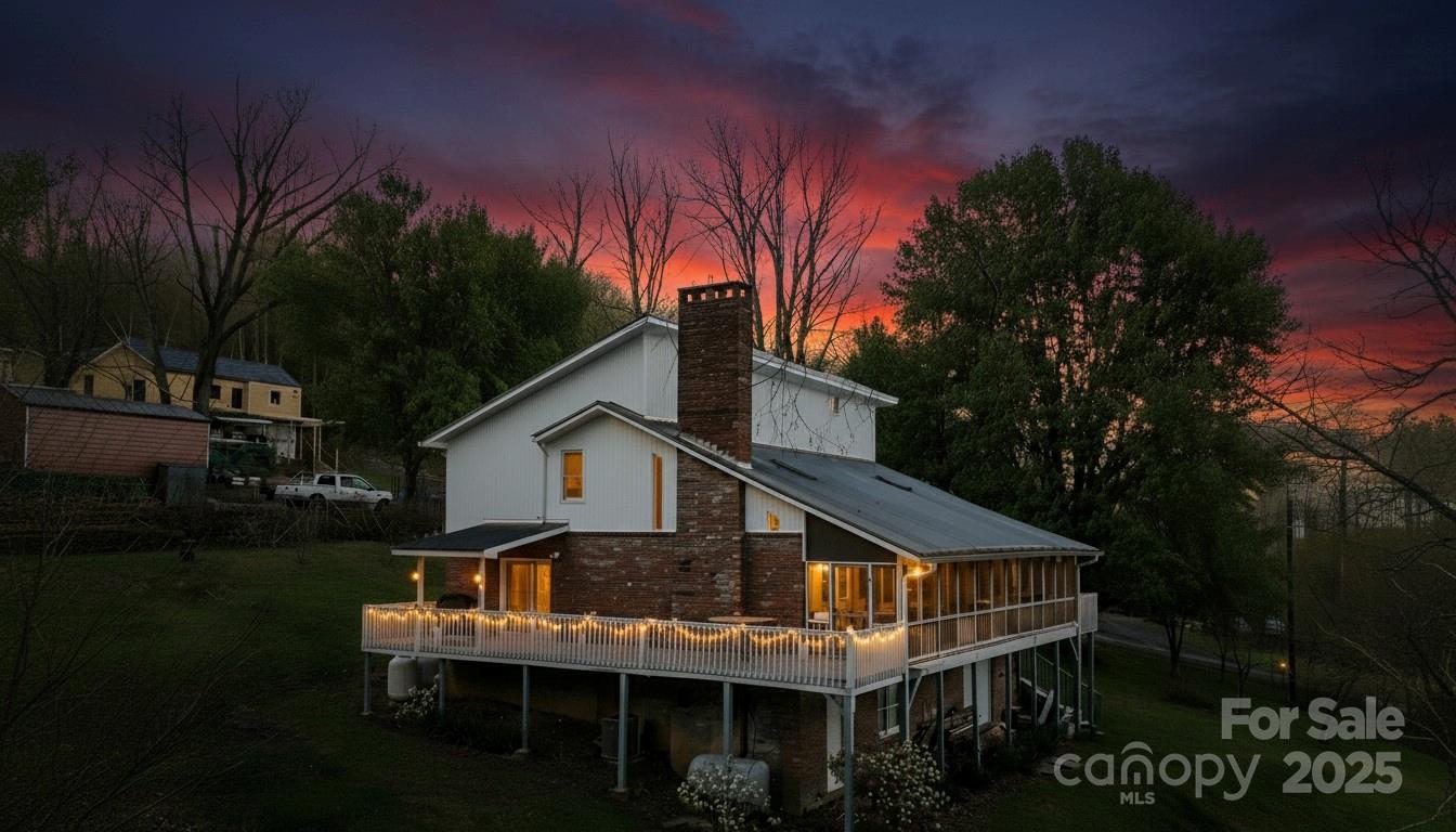 487 Julia Lane Maggie Valley, NC 28751 - Photo 3 of 33