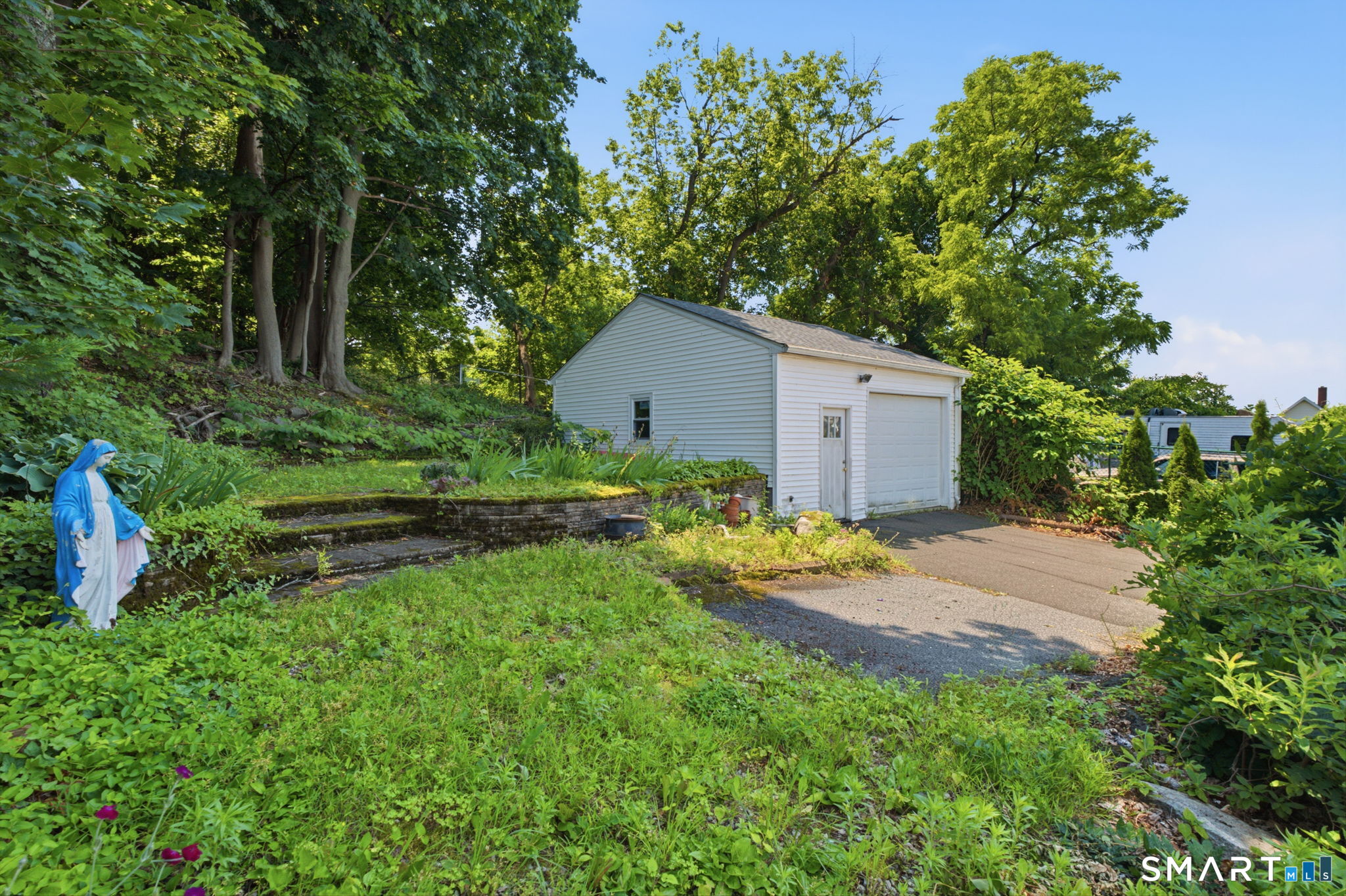 24 Summit Street Meriden, CT 06450 - Photo 8 of 30