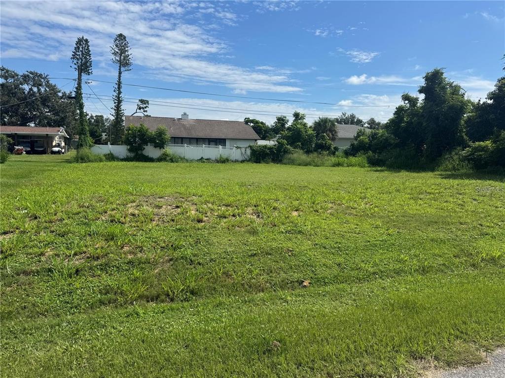 Roslyn Road Venice, FL 34293 - Photo 2 of 2