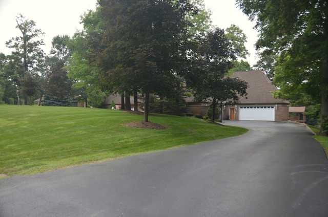 587 Aberdeen Road Frankfort, IL 60423 - Photo 2 of 11