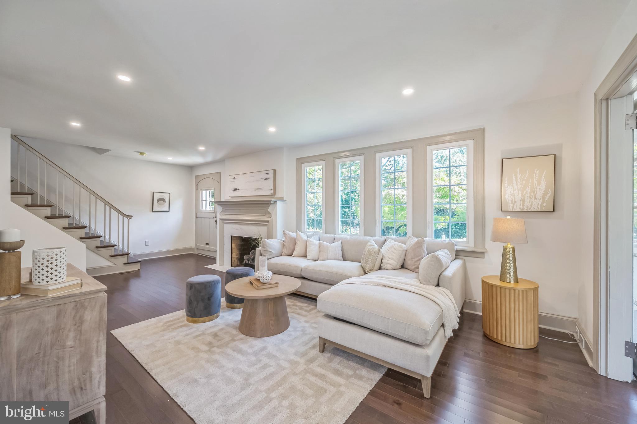 437 Newbold Road Jenkintown, PA 19046 - Photo 4 of 31