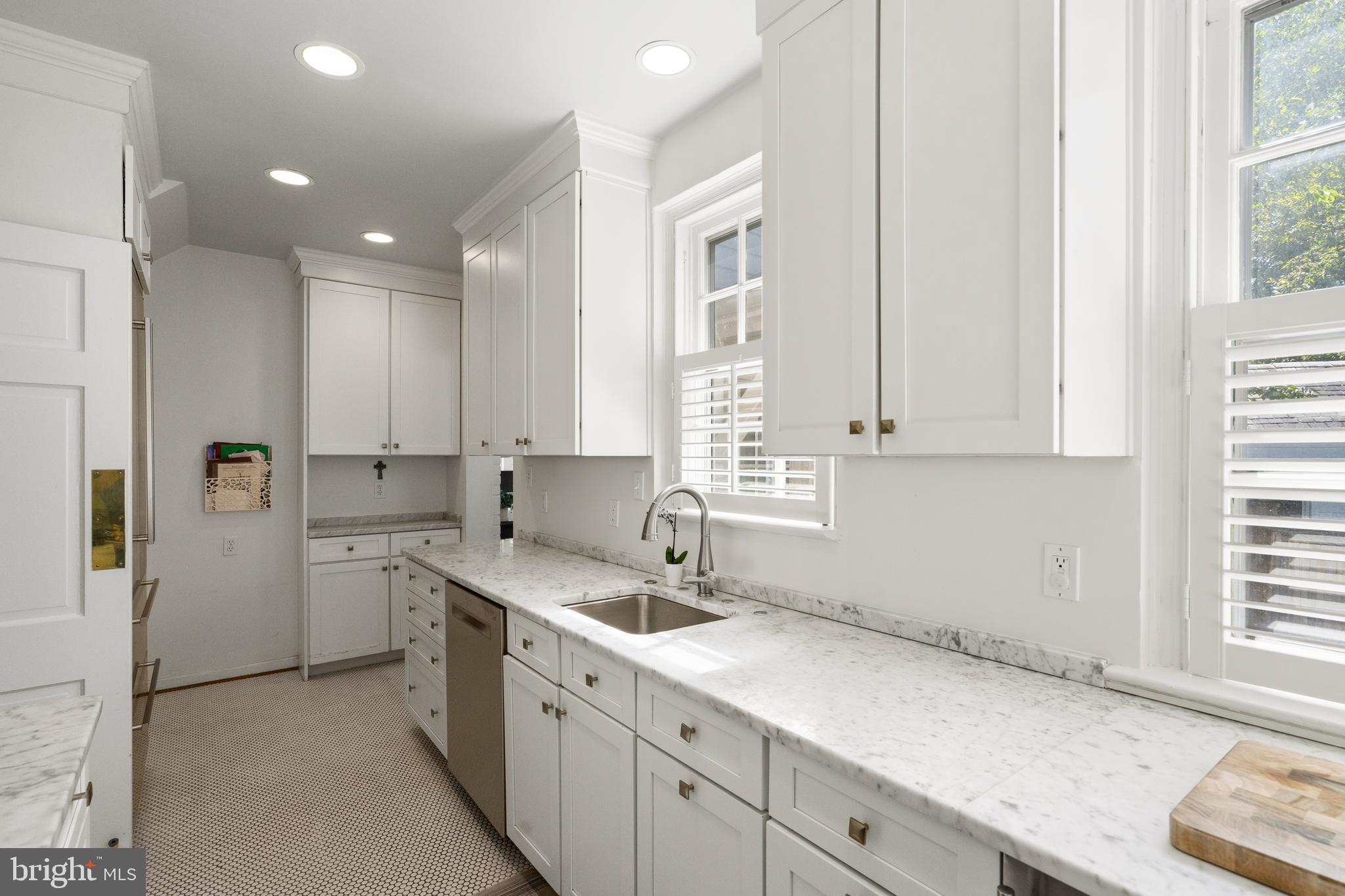 4809 Jamestown Road Bethesda, MD 20816 - Photo 19 of 49