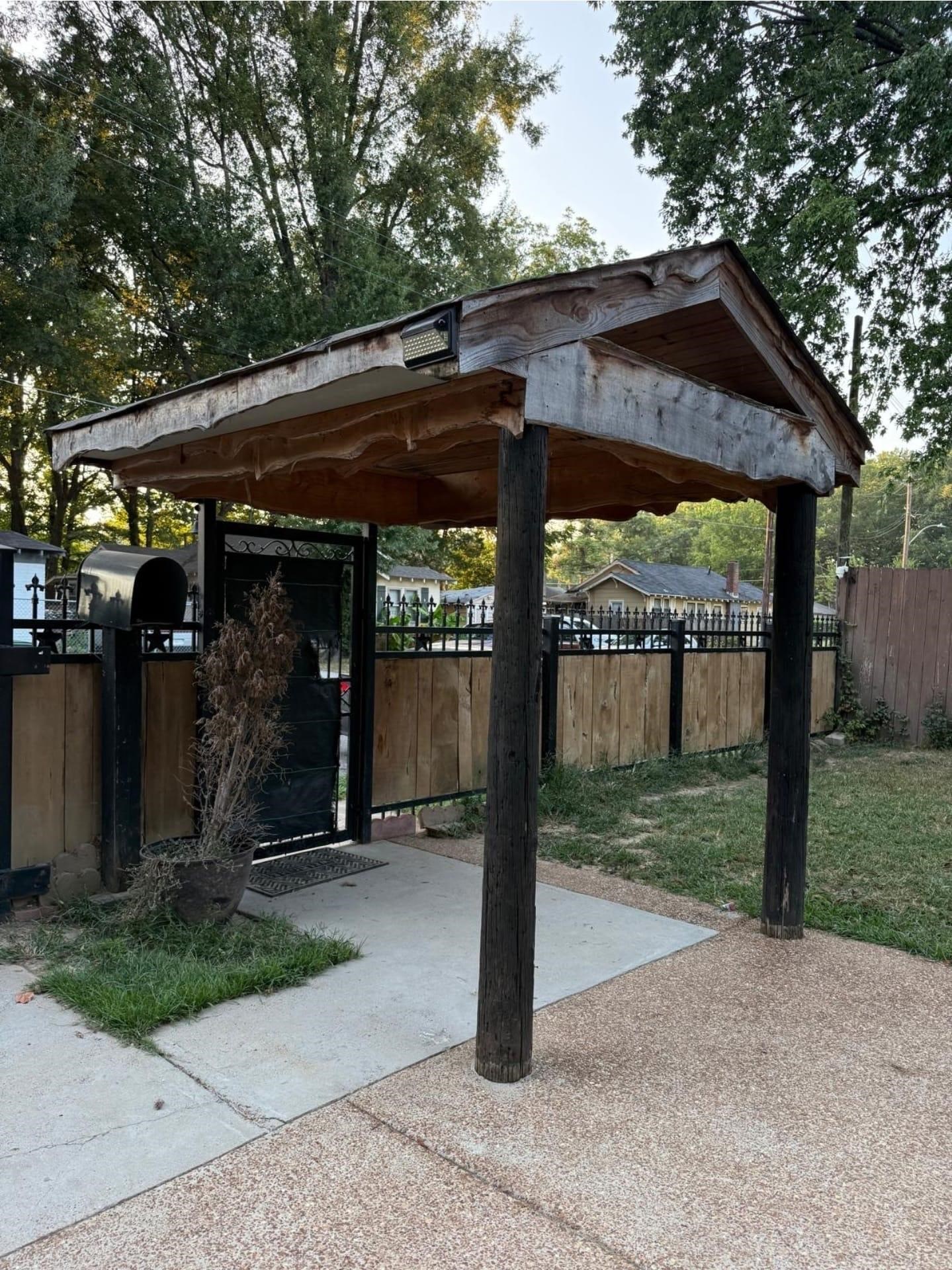 712 Sevier Street Memphis, TN 38122 - Photo 13 of 13 a view of a barn with a sink and a yard