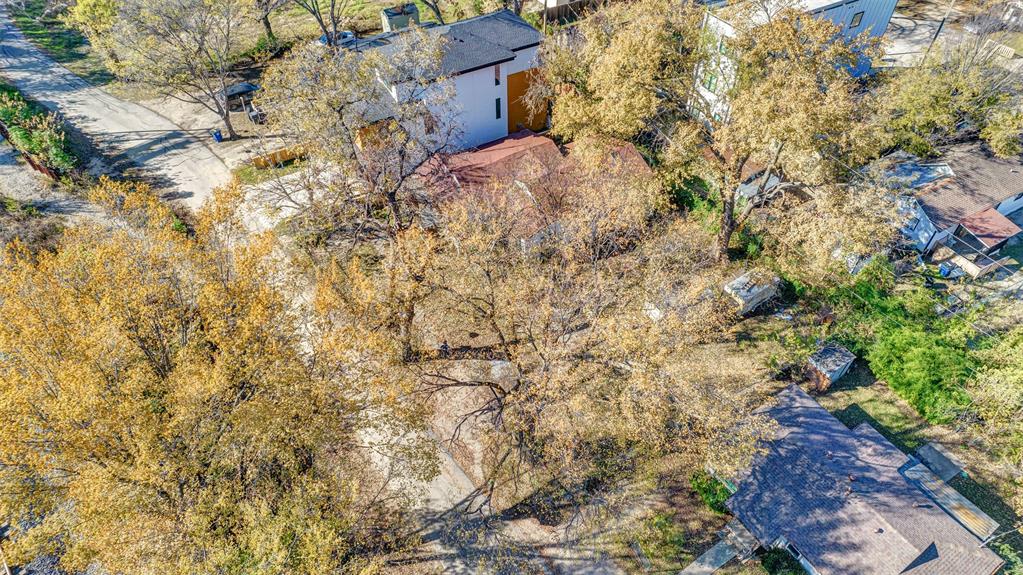 917 Walkway Street Dallas, TX 75212 - Photo 4 of 15 a aerial view of a house with a yard
