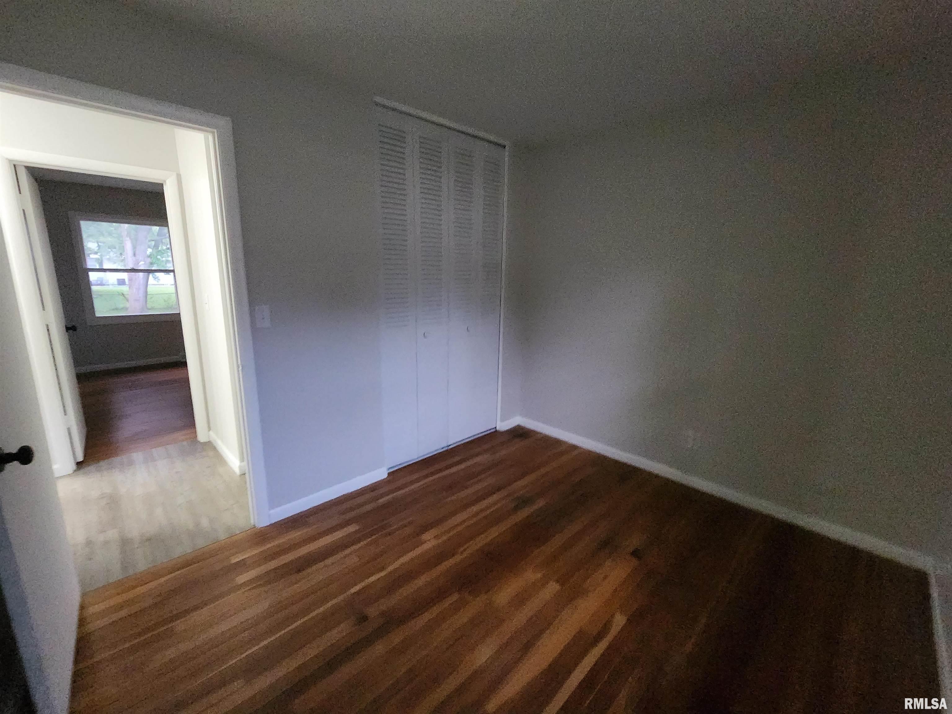 2521 Somerton Road Springfield, IL 62702 - Photo 15 of 31