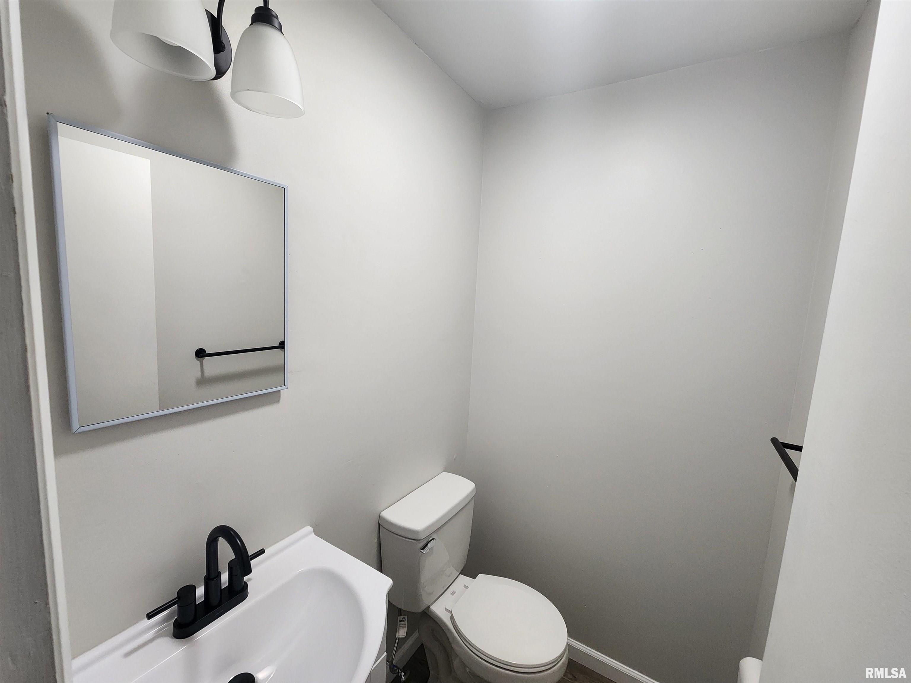 2521 Somerton Road Springfield, IL 62702 - Photo 17 of 31