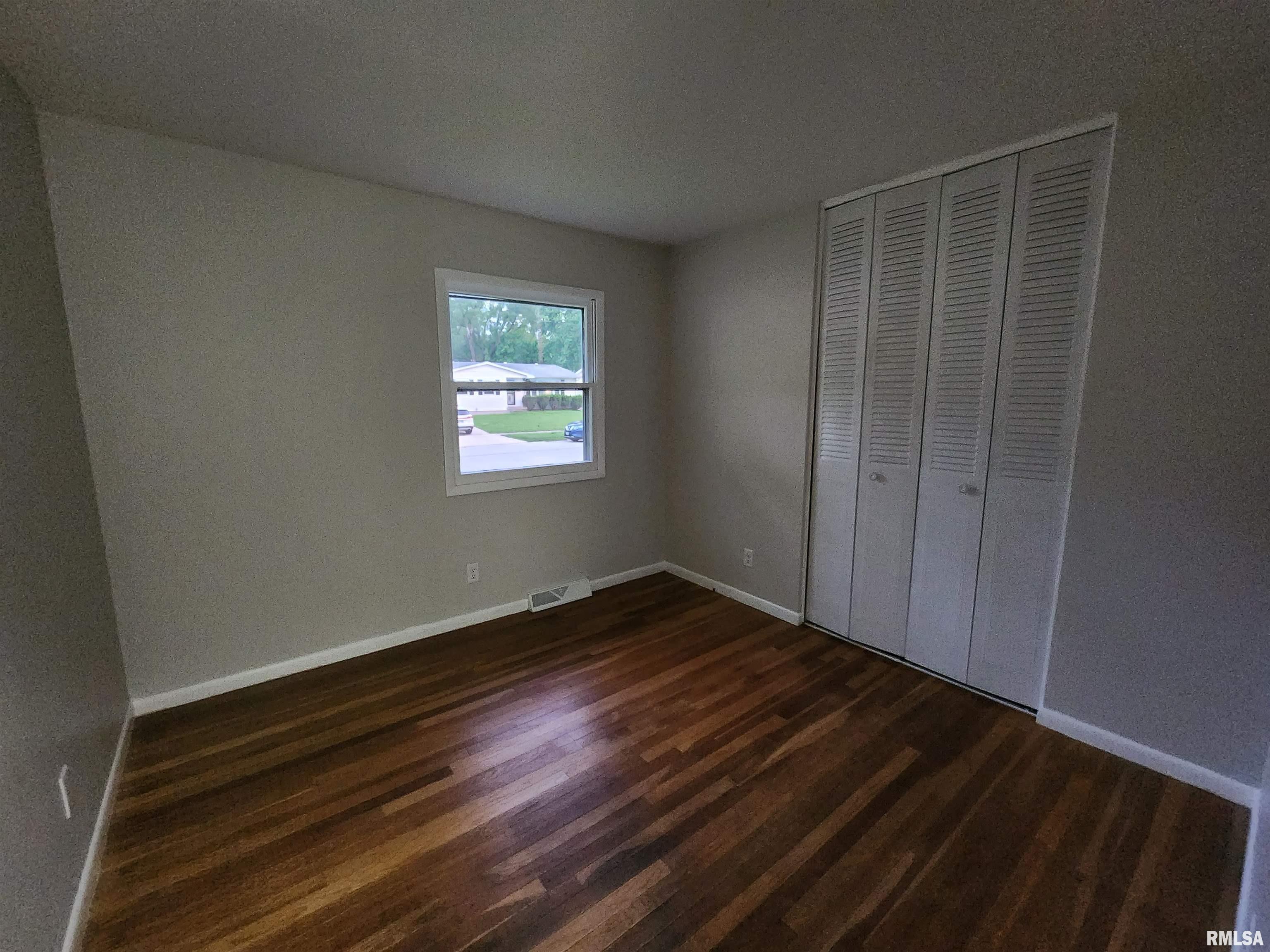 2521 Somerton Road Springfield, IL 62702 - Photo 21 of 31