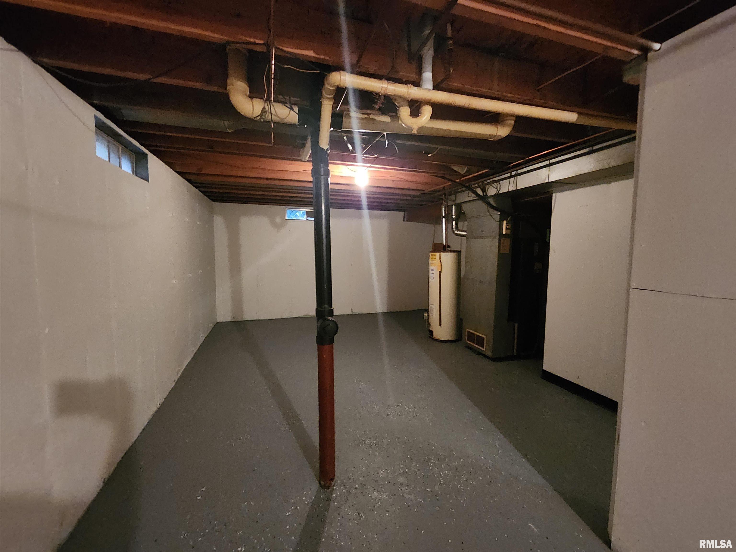 2521 Somerton Road Springfield, IL 62702 - Photo 28 of 31