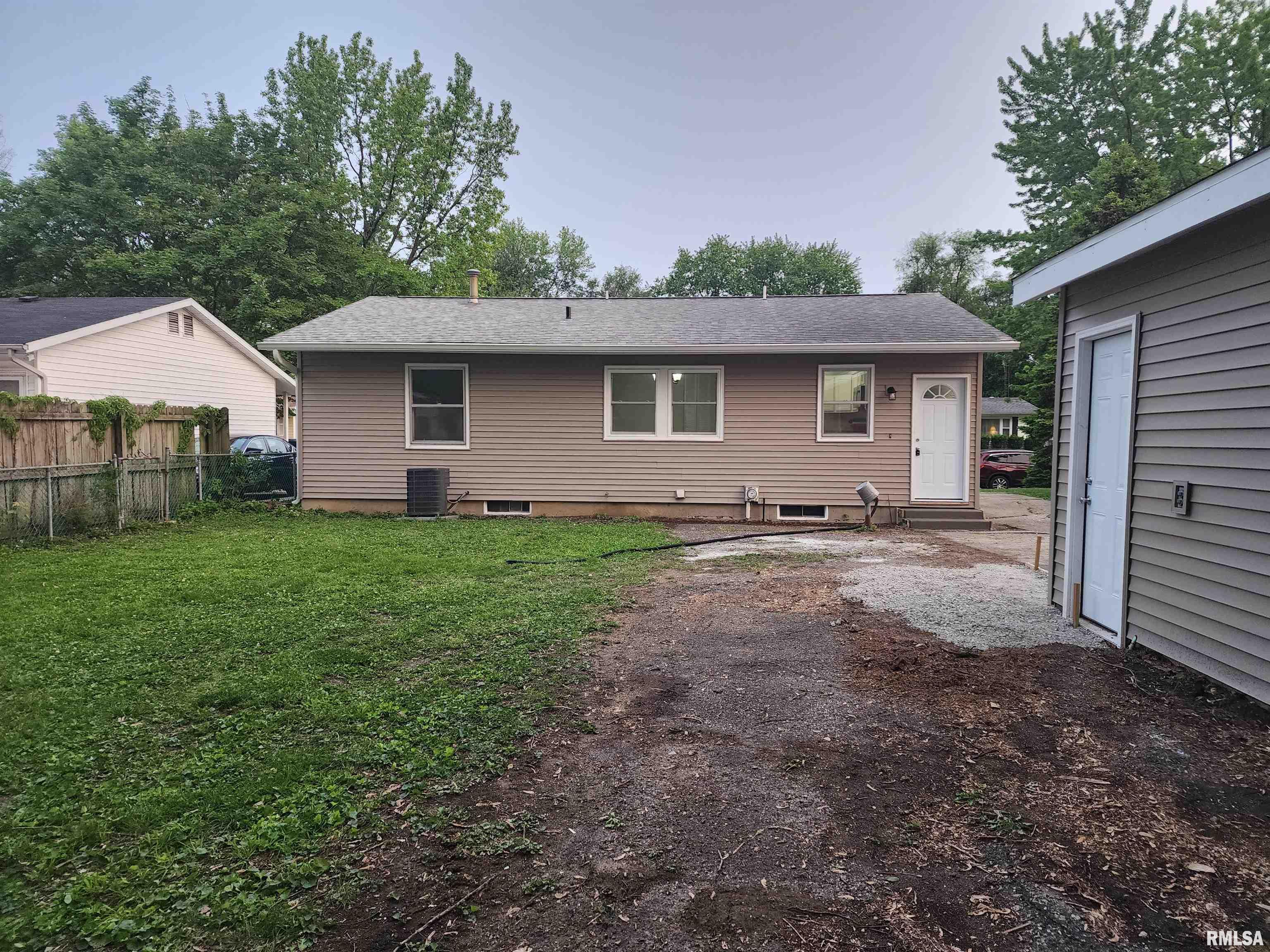 2521 Somerton Road Springfield, IL 62702 - Photo 29 of 31