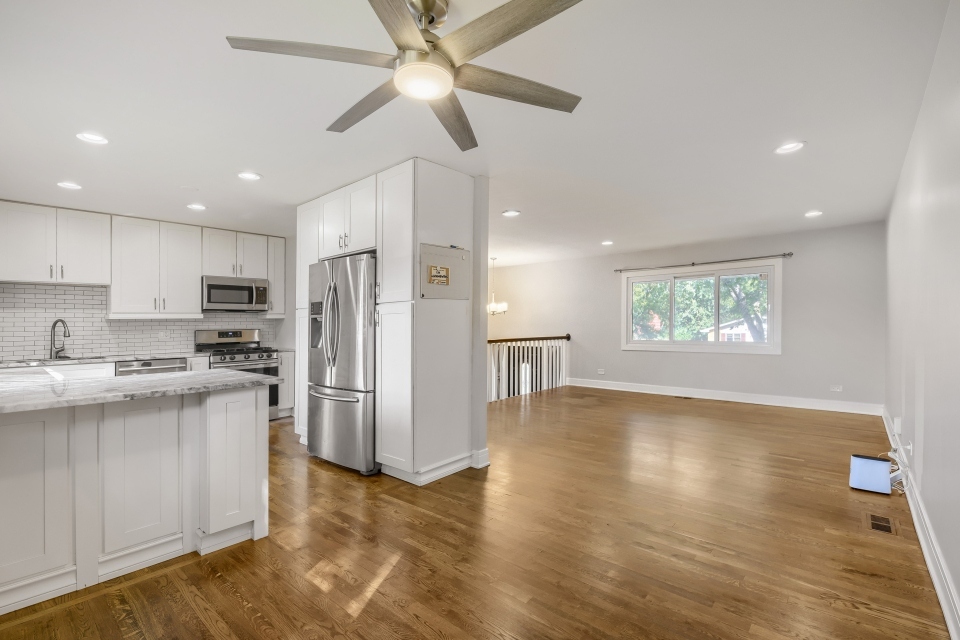 2050 Shepard Road Hoffman Estates, IL 60169 - Photo 7 of 28 Gallery Image 7