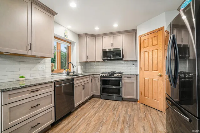 $689,000 | 54454 Heron Cove Lane, Elkhart, IN 46516