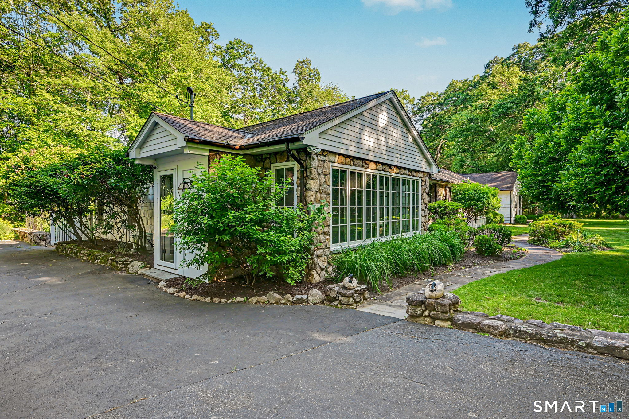 75 Norfield Road Weston, CT 06883 - Photo 31 of 36