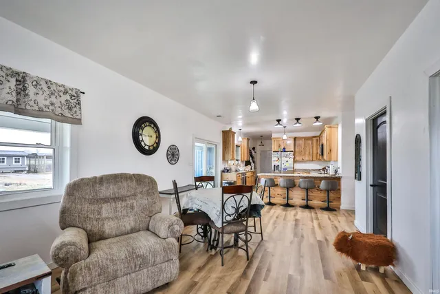 $480,000 | 2052 County Road 27, Waterloo, IN 46793