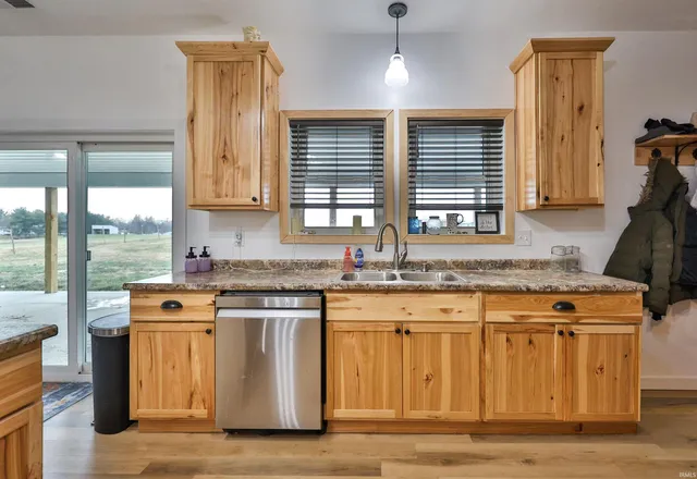 $480,000 | 2052 County Road 27, Waterloo, IN 46793