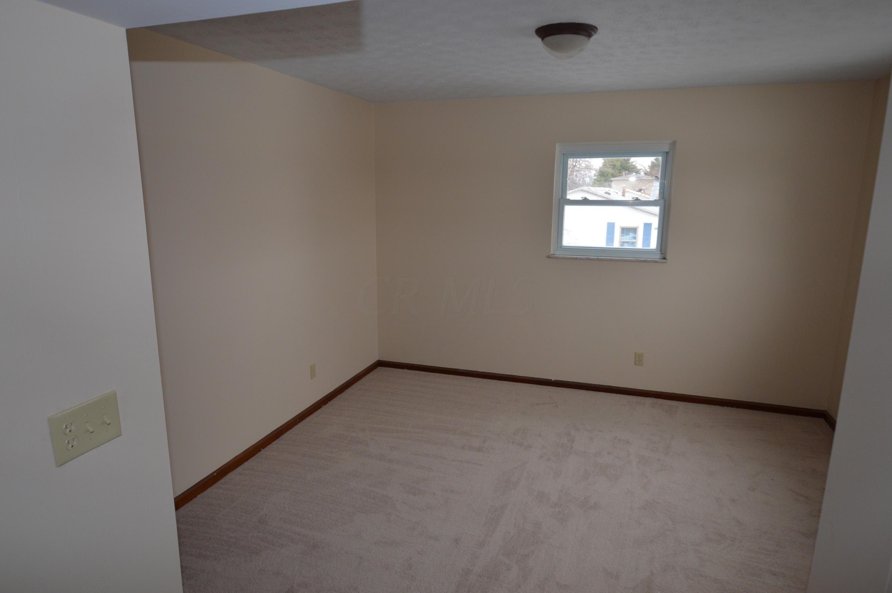 6141 Old Columbus Road Springfield, OH 45502 - Photo 13 of 25
