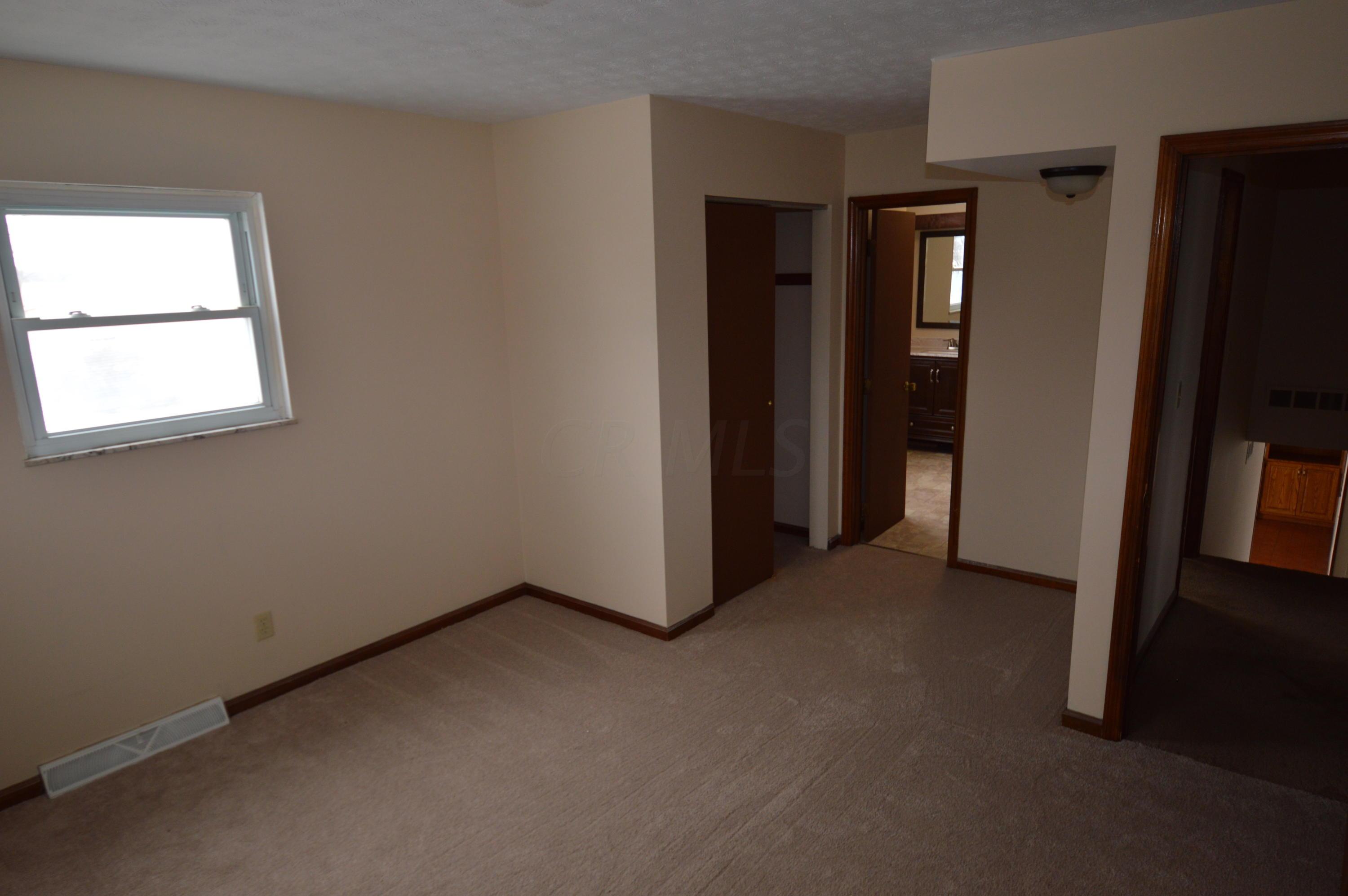 6141 Old Columbus Road Springfield, OH 45502 - Photo 14 of 25