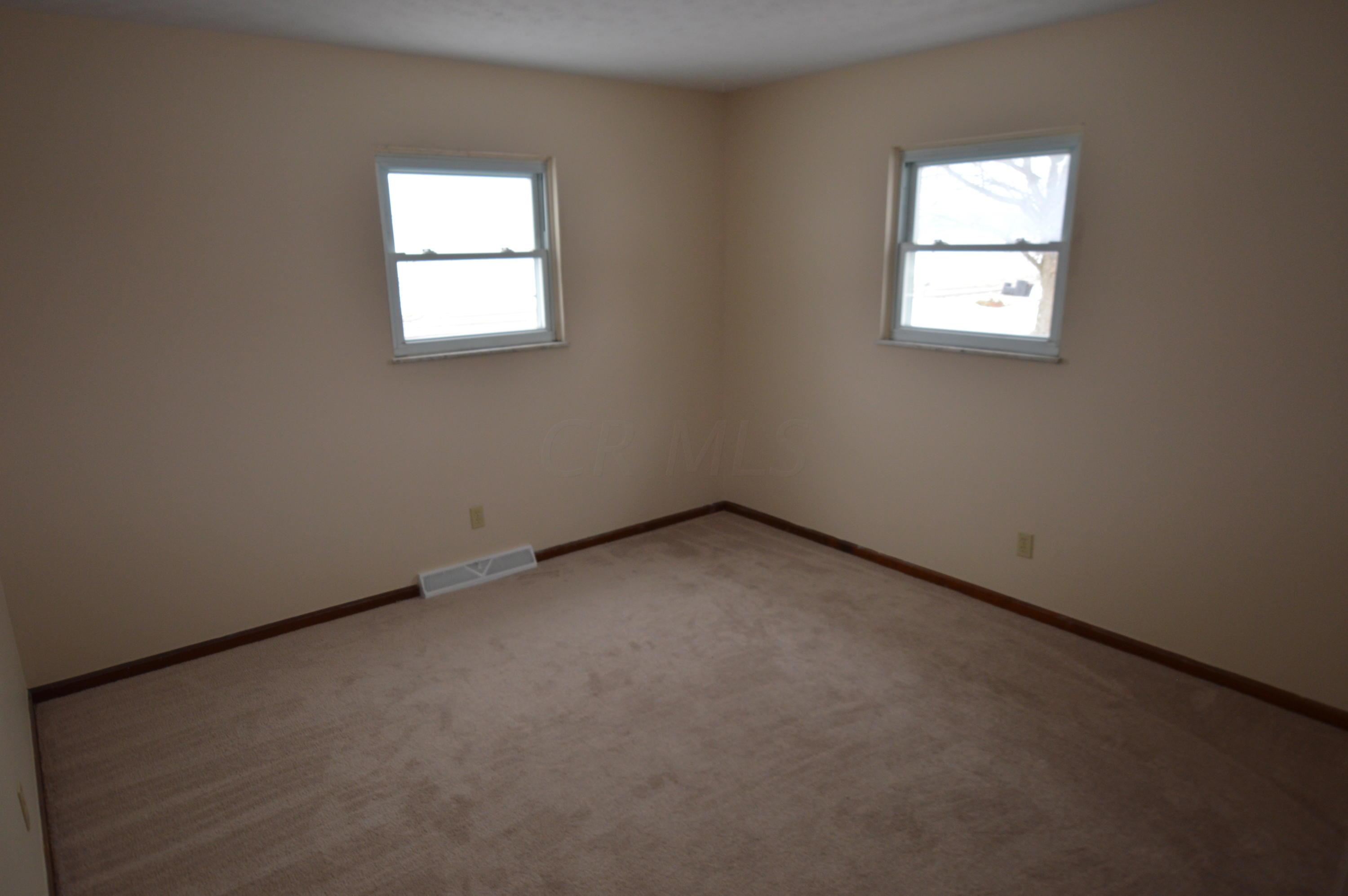 6141 Old Columbus Road Springfield, OH 45502 - Photo 15 of 25