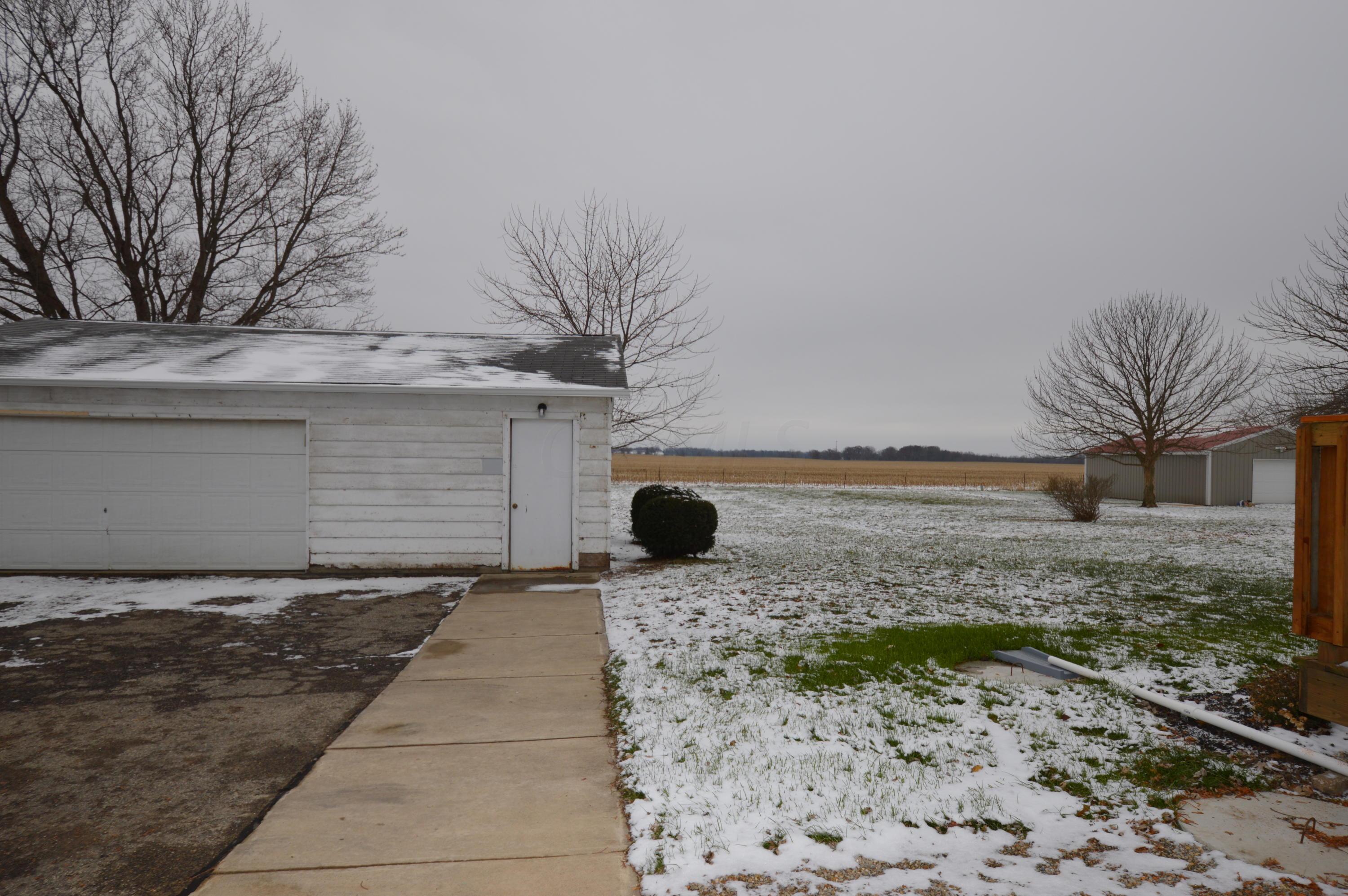 6141 Old Columbus Road Springfield, OH 45502 - Photo 4 of 25
