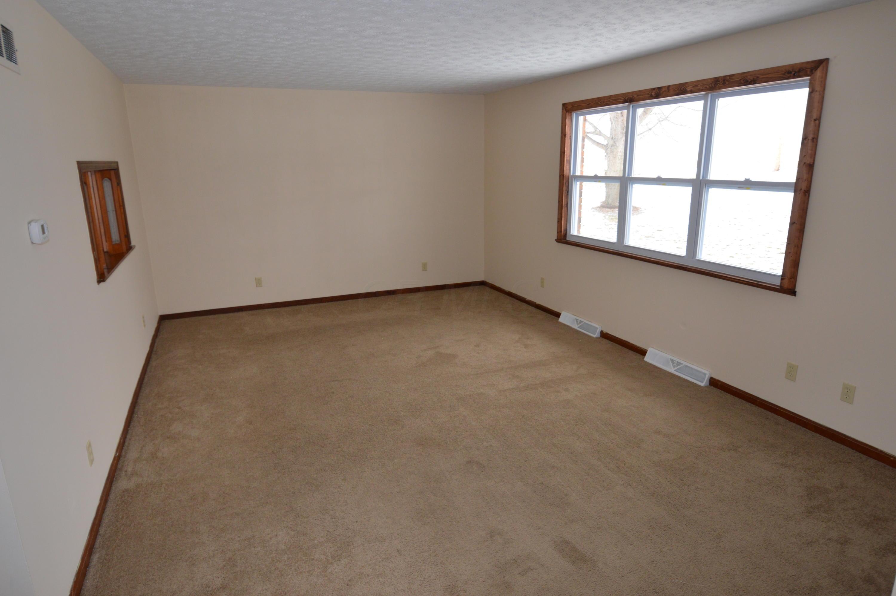 6141 Old Columbus Road Springfield, OH 45502 - Photo 10 of 25