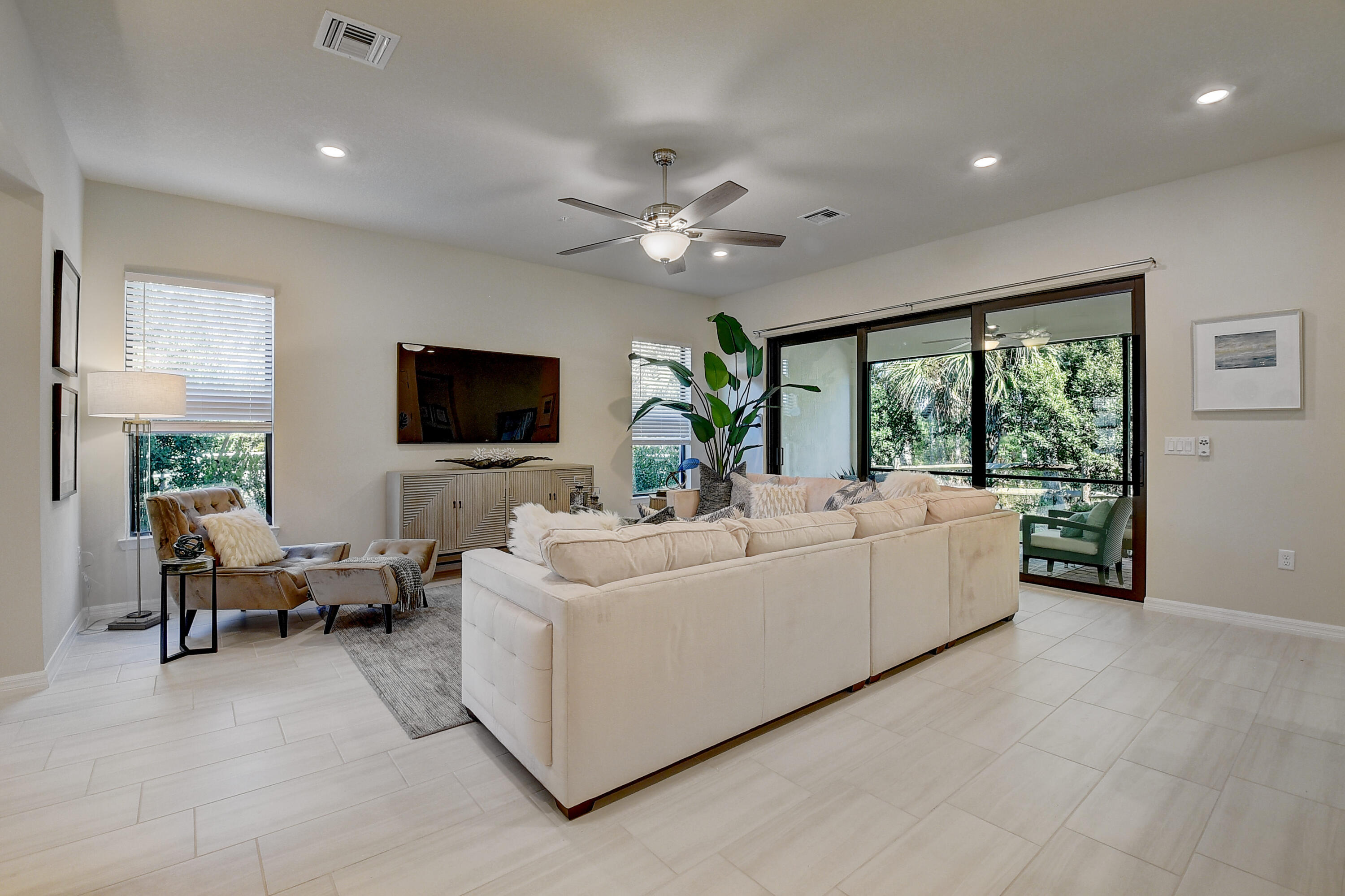 9206 Passiflora Way Boca Raton, FL 33428 - Photo 8 of 27 15_dsc_2727_28_29_30_31