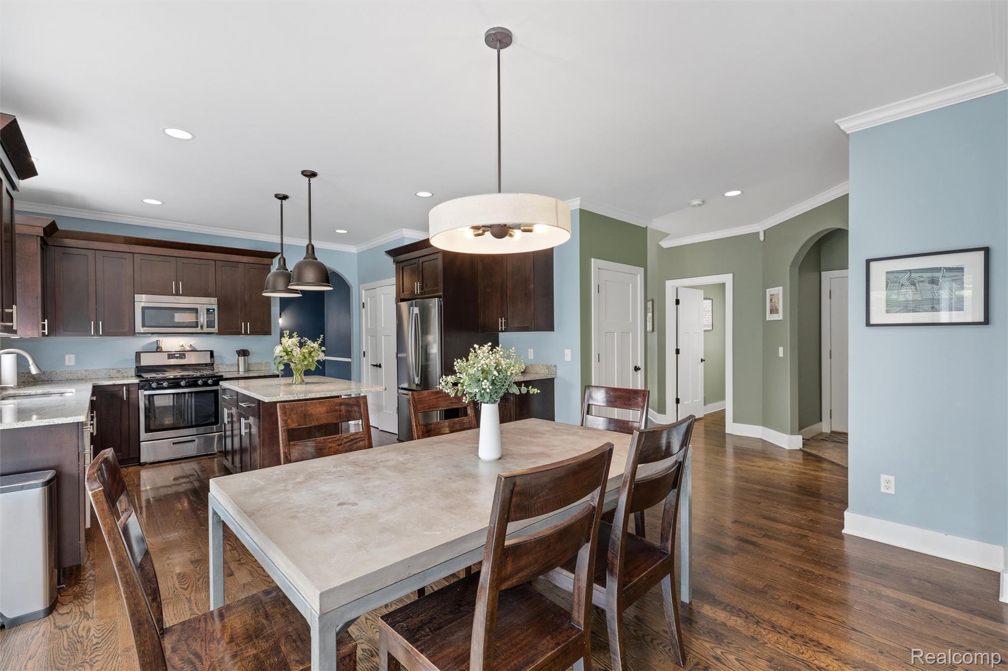 1016 West Snell Road Rochester, MI 48306 - Photo 11 of 35 12-4790 Catalina Dr 0011.jpg