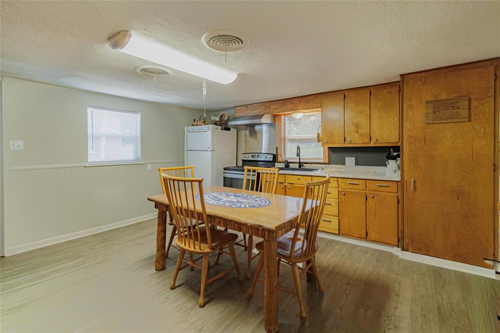 1103 East Old Chico Road Decatur, TX 76234 - Photo 5 of 21