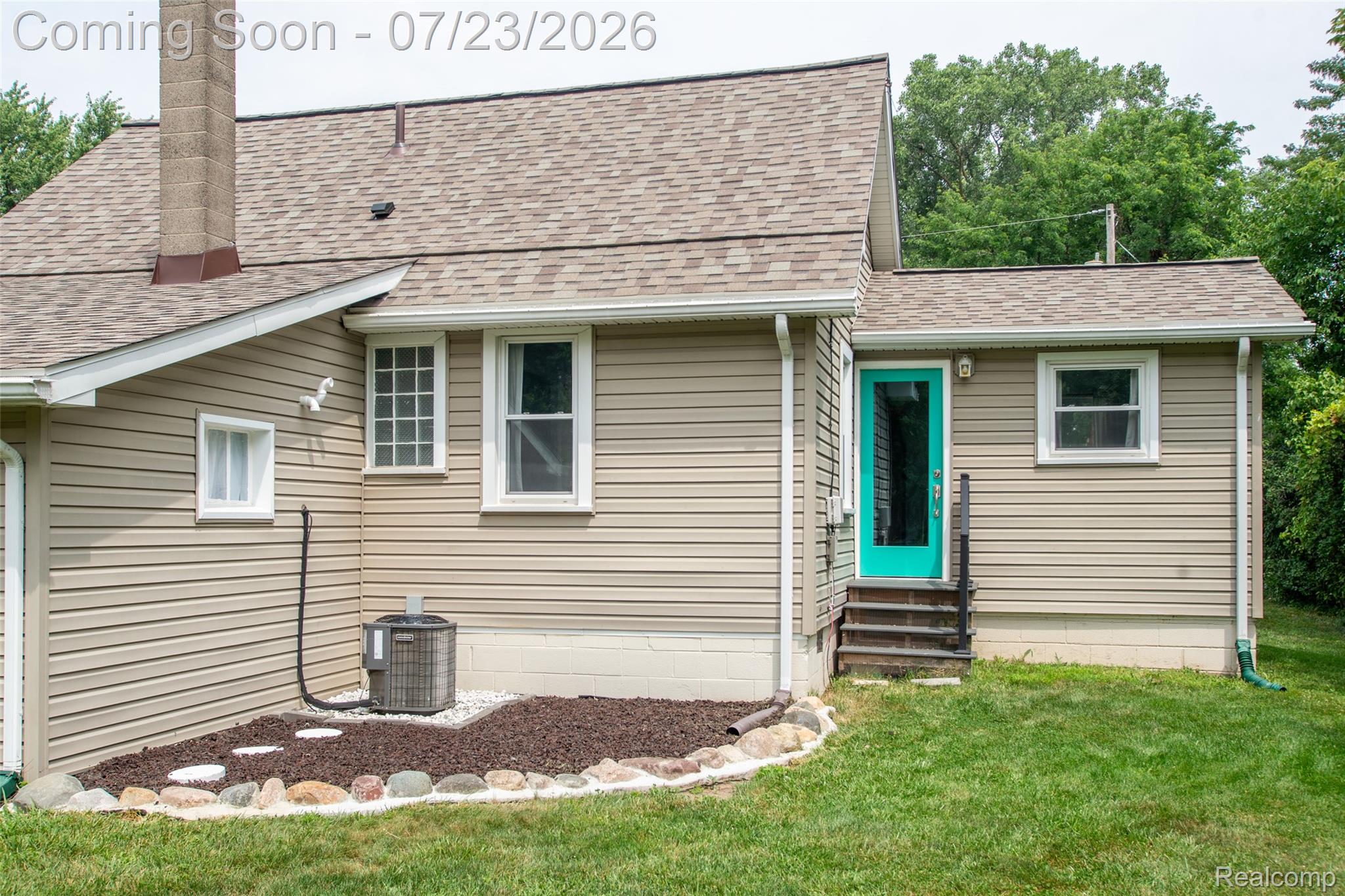 829 Francis Street Rochester, MI 48307 - Photo 24 of 25 Back house