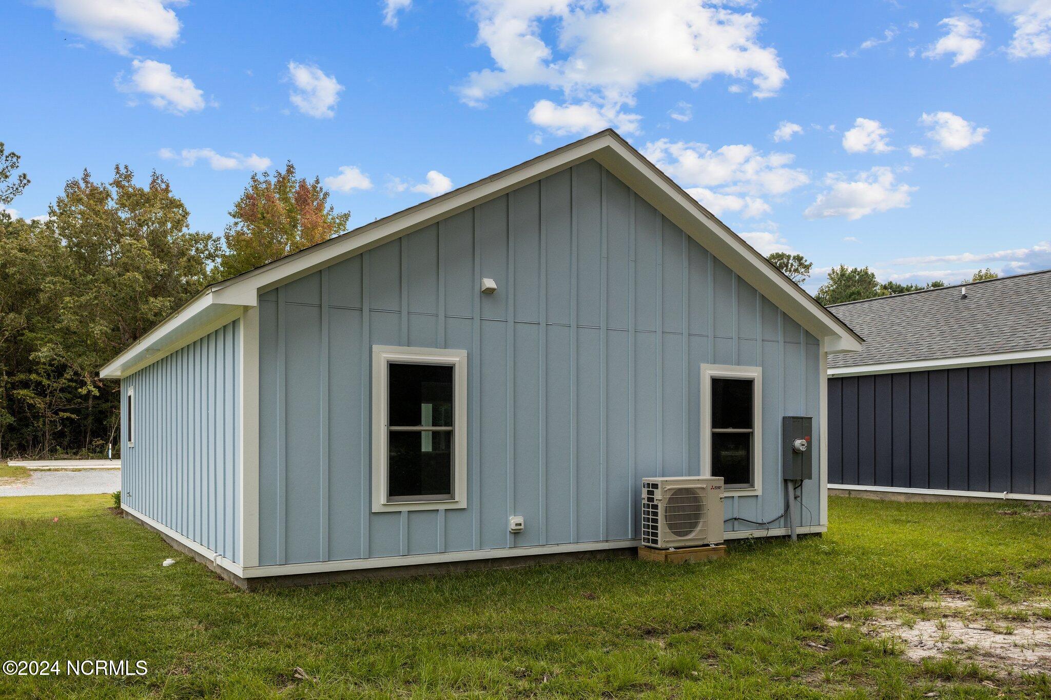 177 Long Pond Loop Swansboro, NC 28584 - Photo 38 of 56 Photo of similar home