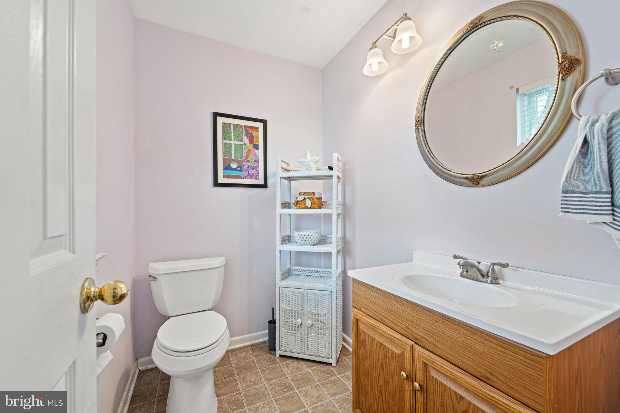 13 Hartford Road Sewell, NJ 08080 - Photo 11 of 45 1st Floor Powder Room