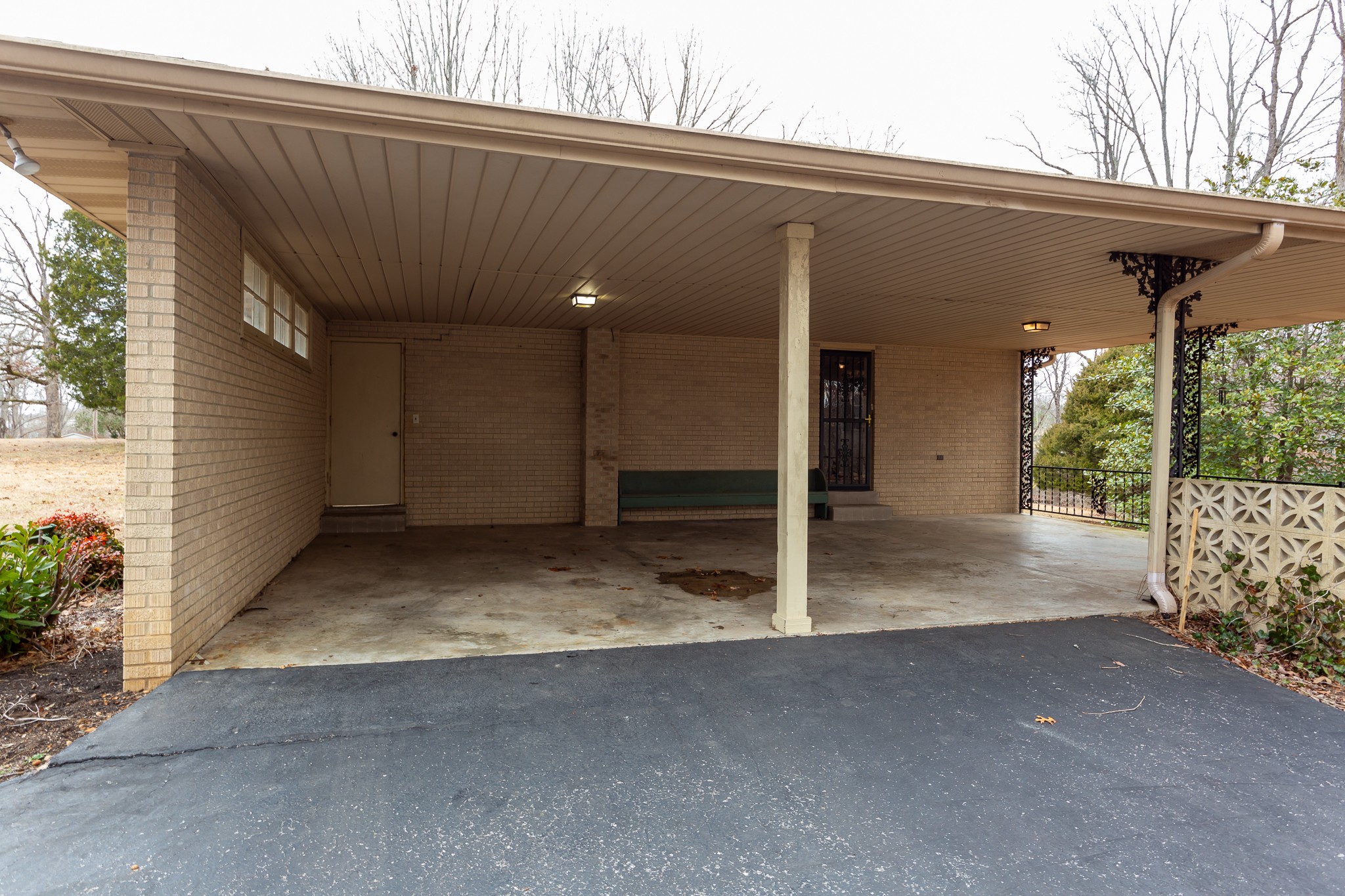 133 Byrd Road Dover, TN 37058 - Photo 25 of 35 a view of a porch