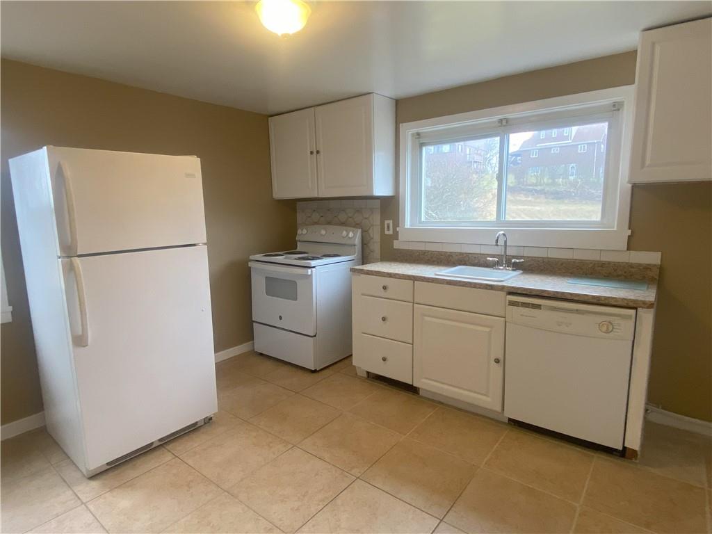1025 Logan Road North Versailles, PA 15137 - Photo 5 of 37