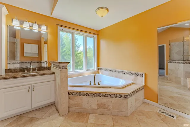 $575,000 | 2142 North Bethlehem Road, Marion, IN 46952