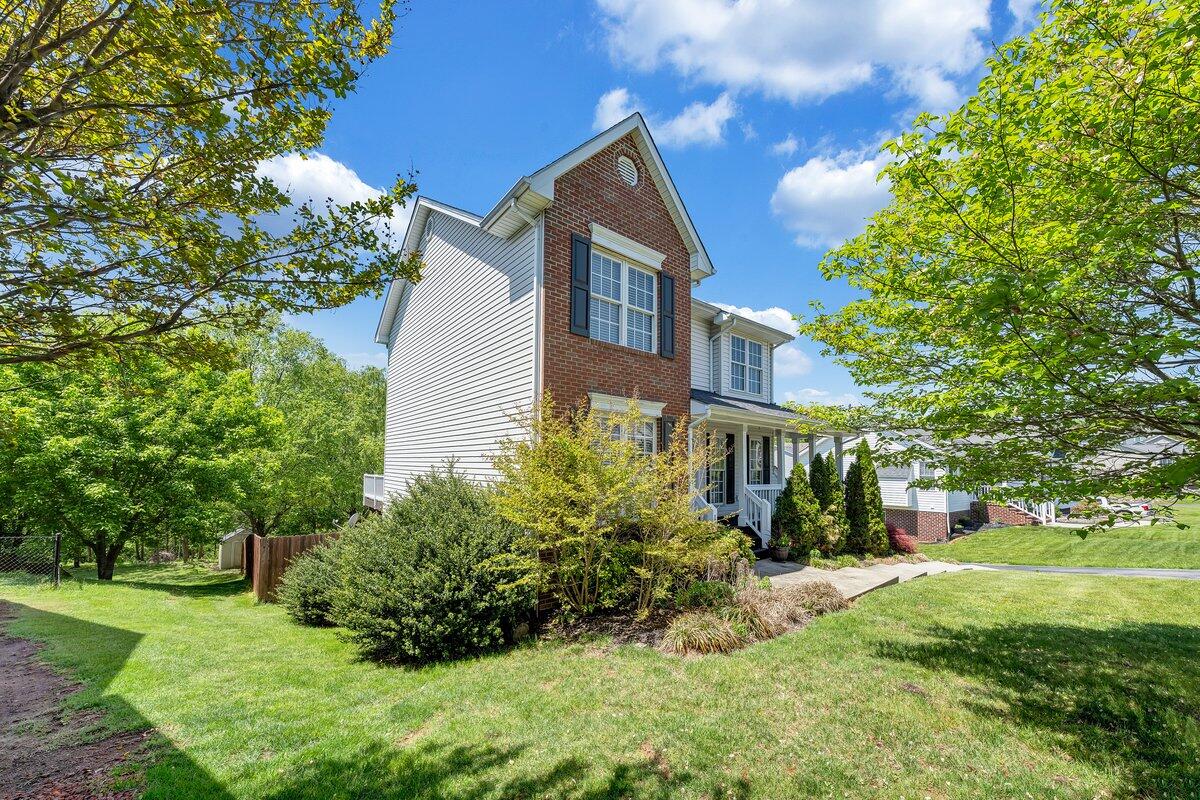 1733 Meadows Road Vinton, VA 24179 - Photo 36 of 40 Side