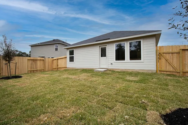 $1,600 | 2092 Cedar Way Drive, Conroe, TX 77301