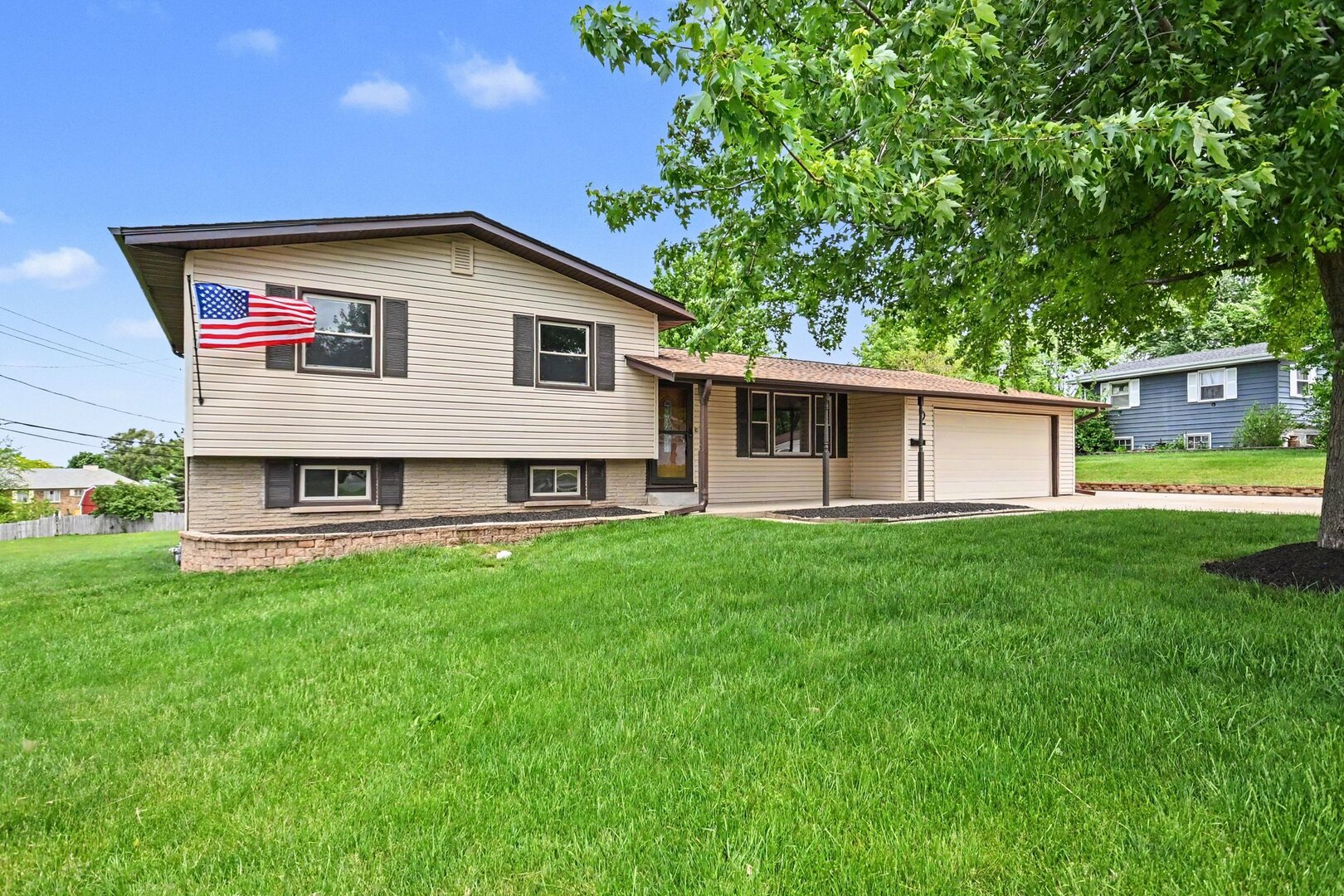 2 Briarcliff Road Montgomery, IL 60538 - Photo 1 of 31