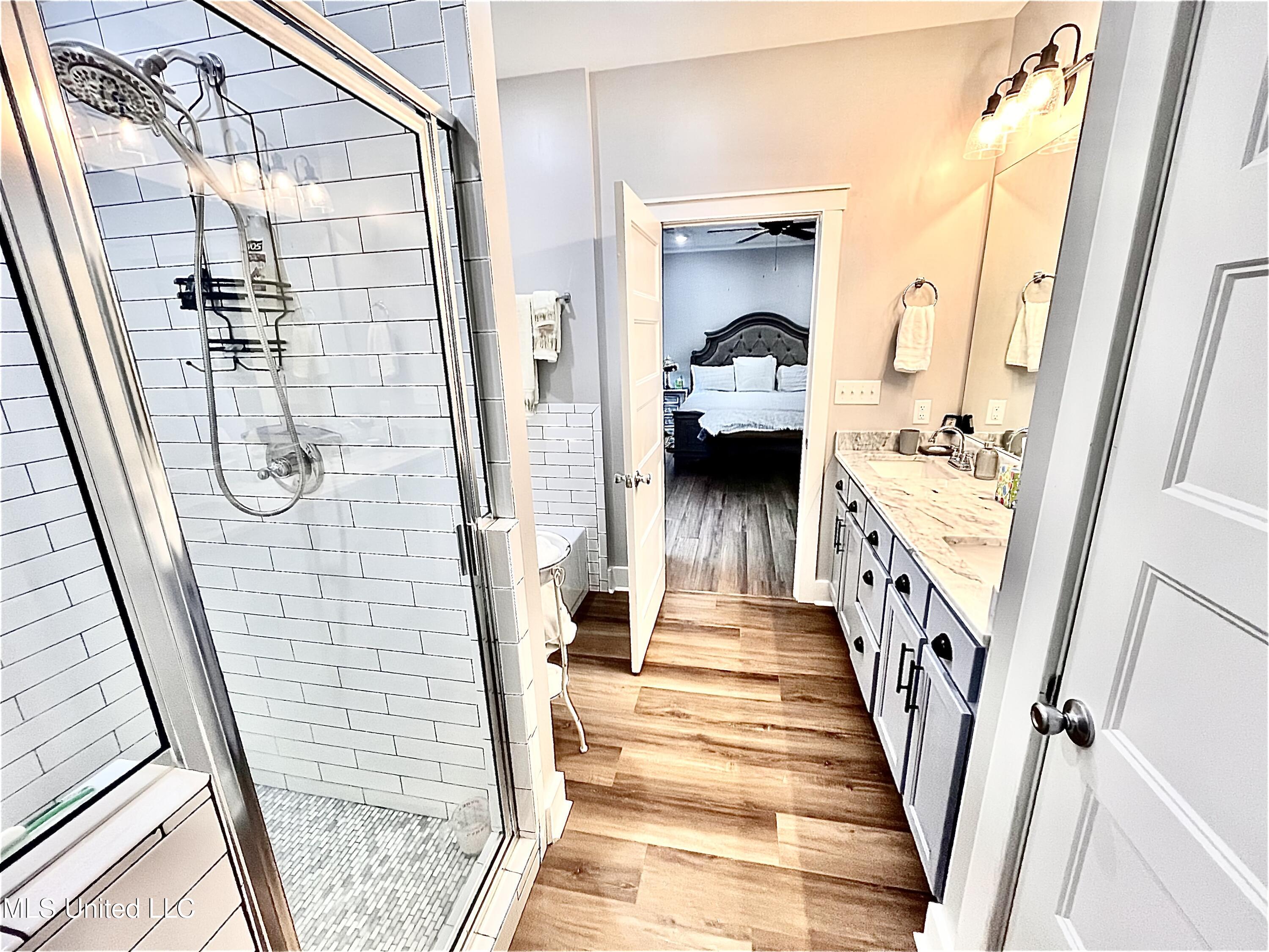 26 Price Loop Holly Springs, MS 38635 - Photo 17 of 21 Primary bathroom