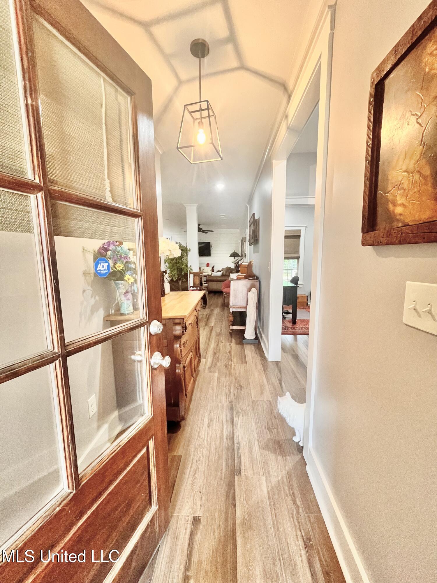 26 Price Loop Holly Springs, MS 38635 - Photo 6 of 21 foyer