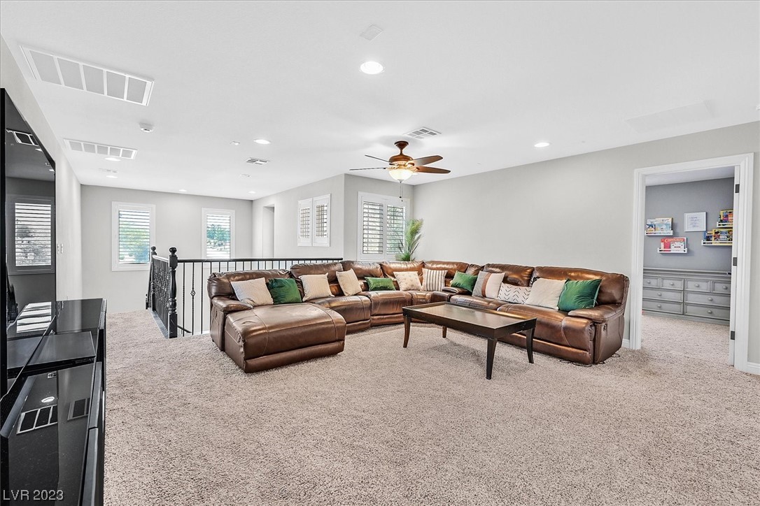 11092 Hunting Hawk Road Las Vegas, NV 89179 - Photo 15 of 51