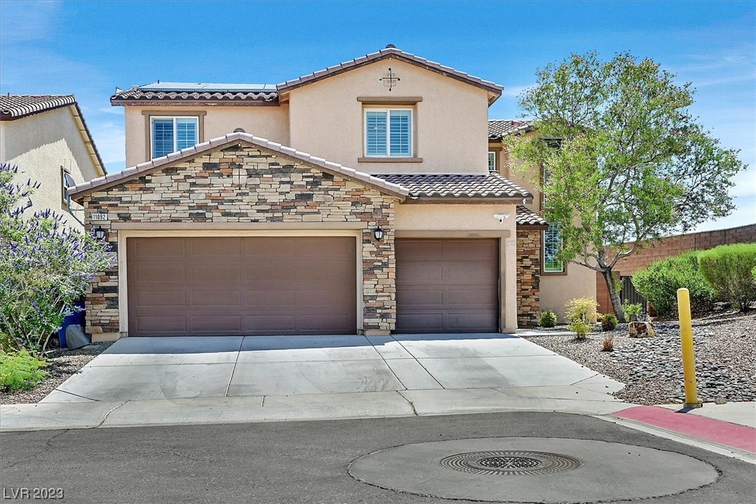 11092 Hunting Hawk Road Las Vegas, NV 89179 - Photo 2 of 51