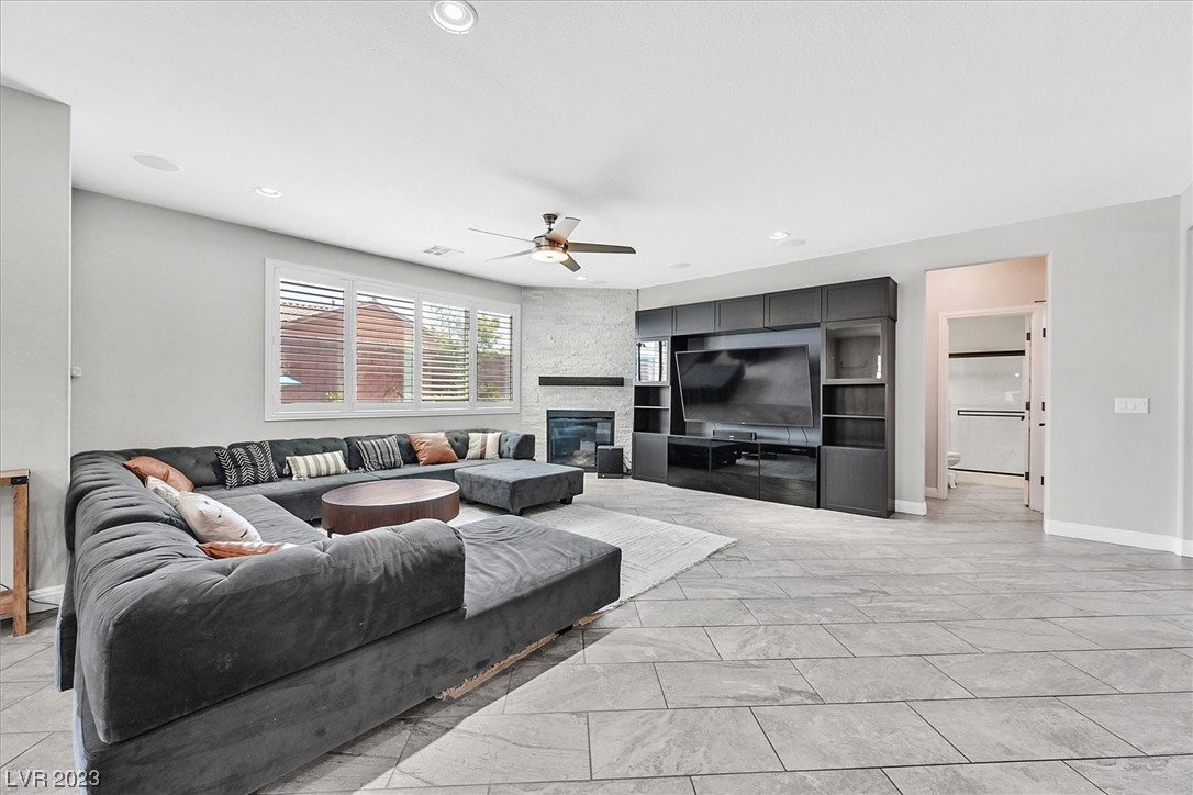 11092 Hunting Hawk Road Las Vegas, NV 89179 - Photo 5 of 51