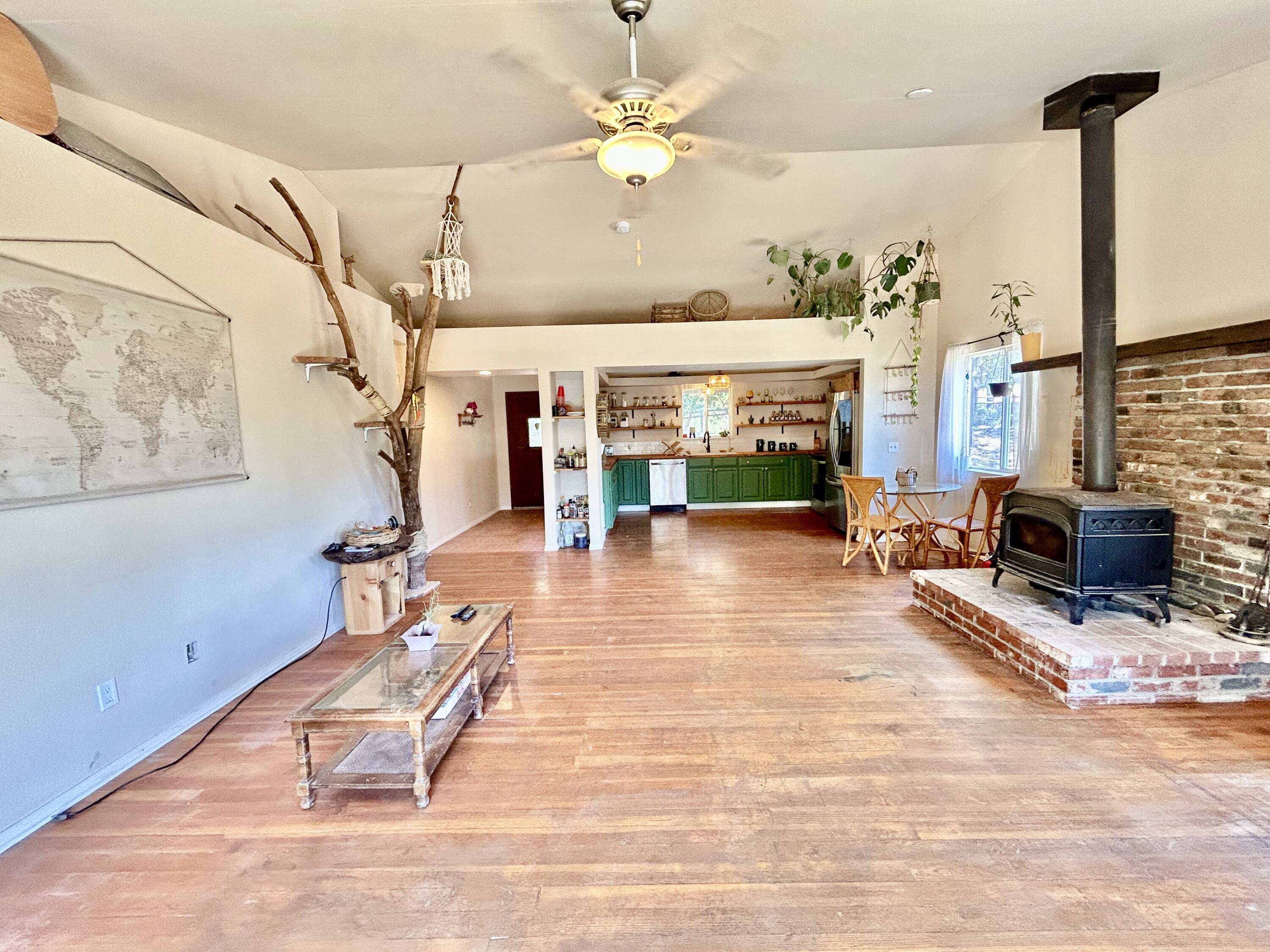 467 Draper Valley Road Selma, OR 97538 - Photo 11 of 21 living room alt