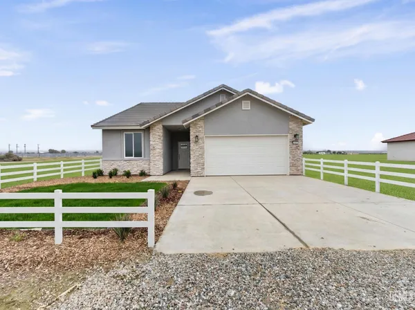 $459,900 | Undisclosed Address, Taft, CA 93268