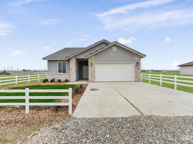 $495,000 | Undisclosed Address, Taft, CA 93268