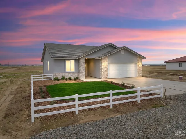 $495,000 | Undisclosed Address, Taft, CA 93268