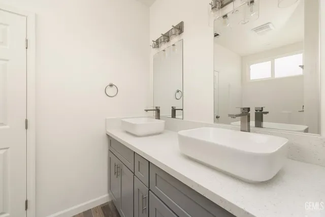 $495,000 | Undisclosed Address, Taft, CA 93268