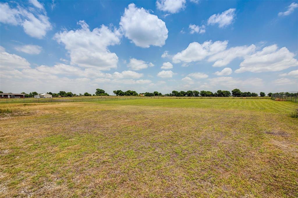 7466 County Road 573 Blue Ridge, TX 75424 - Photo 22 of 25 a view of an ocean