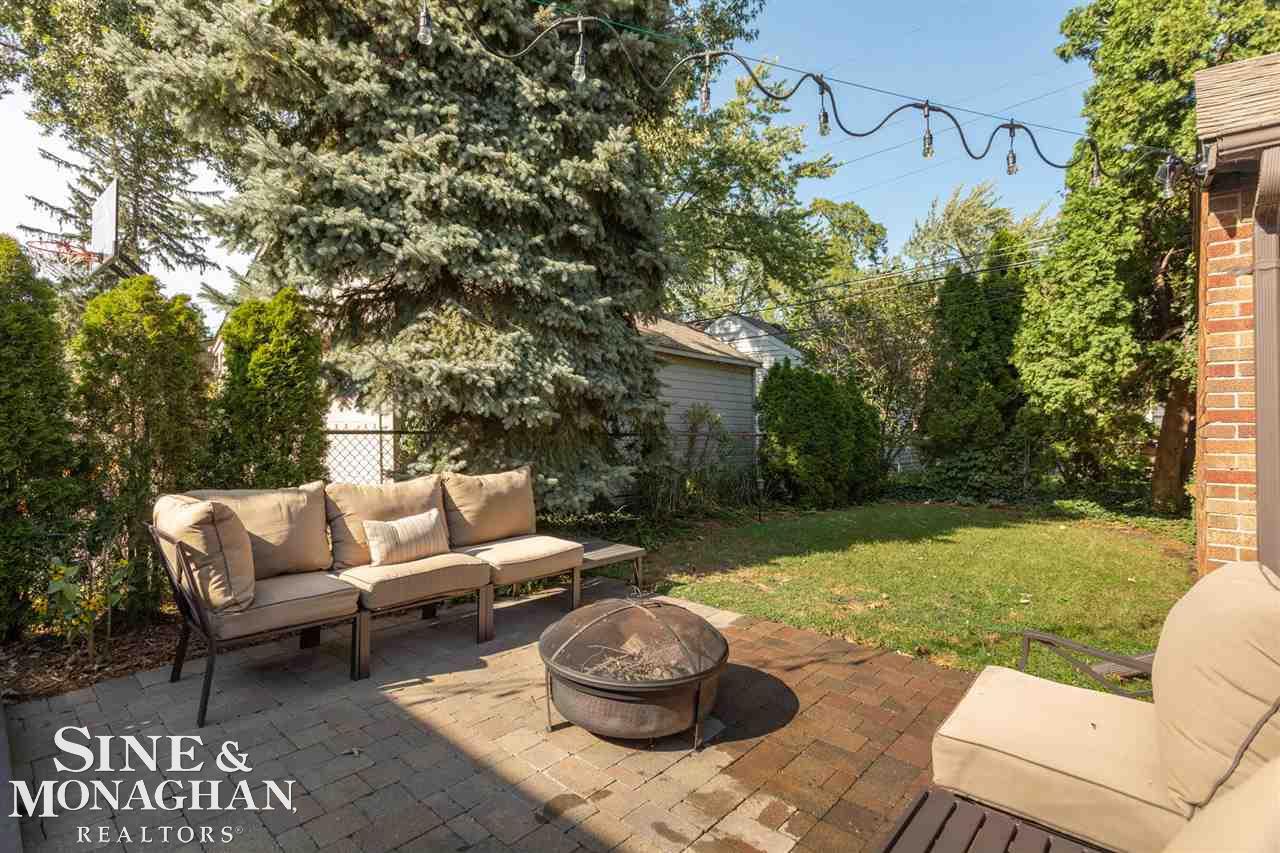 274 Moran Road Grosse Pointe Farms, MI 48236 - Photo 37 of 44