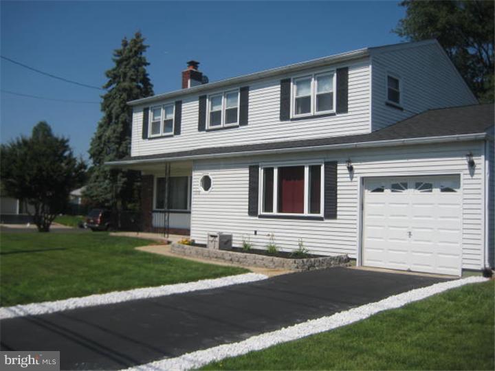 1318 Salem Road Burlington, NJ 08016 - Photo 2 of 24 Exterior Front